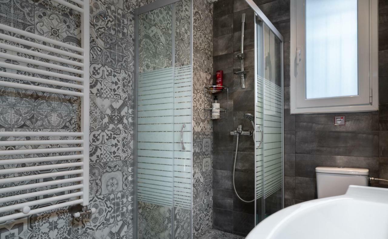 Апартаменты Modern & Stylish Apt At The Heart Of Афины Экстерьер фото